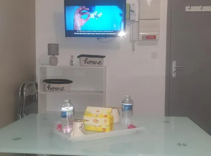 게스트하우스 Meuble Au Rdc , Proche 엑스레뱅