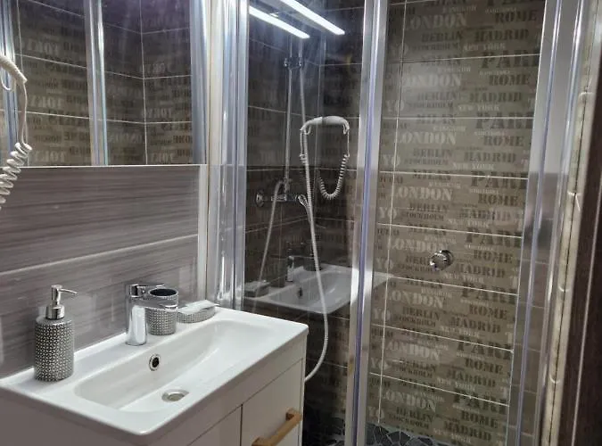 Meuble Au Rdc , Proche 게스트하우스 3*